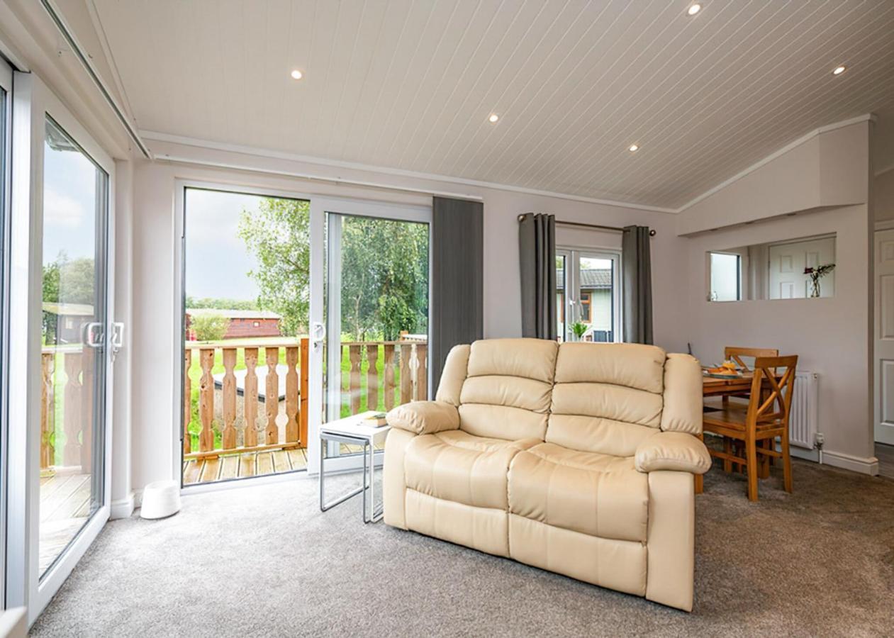South Lakeland Leisure Village Hornby  ภายนอก รูปภาพ